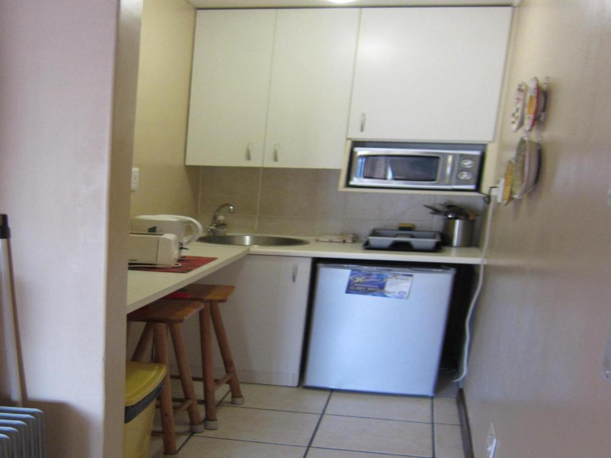 Smithland Guest Apartments Cape Town Bellville Exteriör bild
