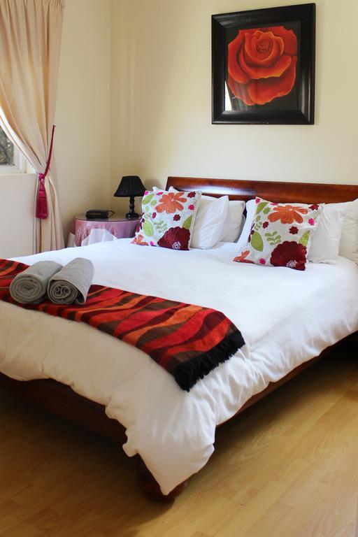 Smithland Guest Apartments Cape Town Bellville Exteriör bild