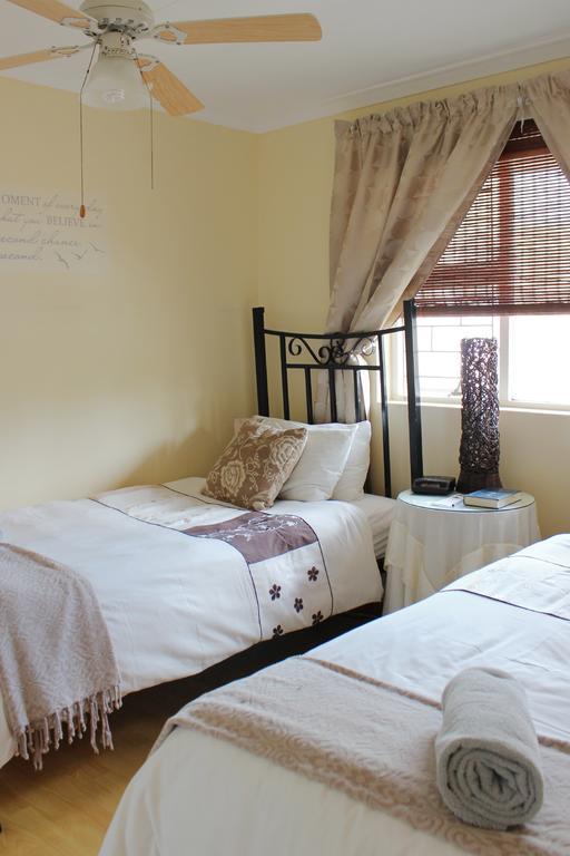 Smithland Guest Apartments Cape Town Bellville Exteriör bild