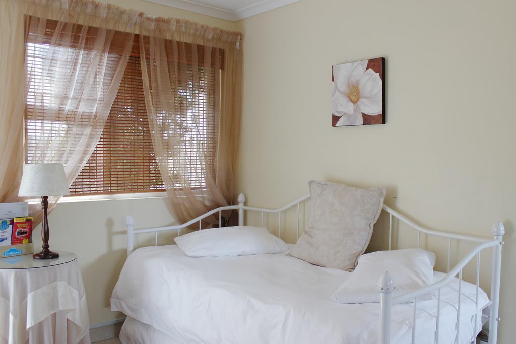 Smithland Guest Apartments Cape Town Bellville Exteriör bild