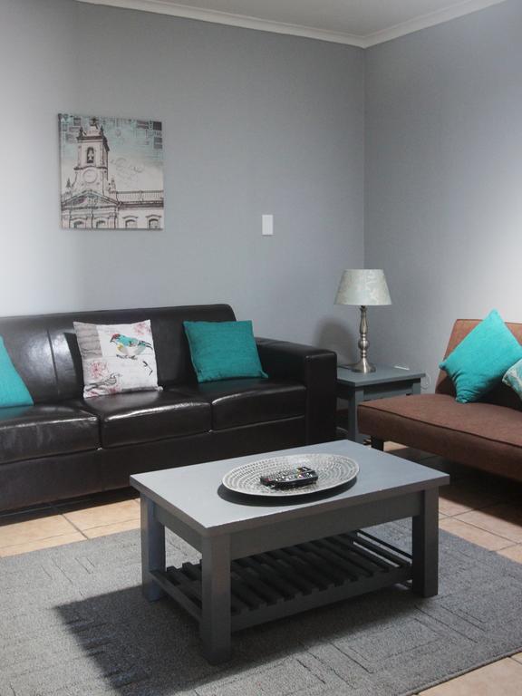 Smithland Guest Apartments Cape Town Bellville Exteriör bild