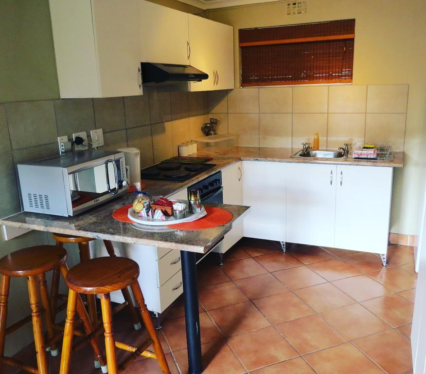 Smithland Guest Apartments Cape Town Bellville Exteriör bild