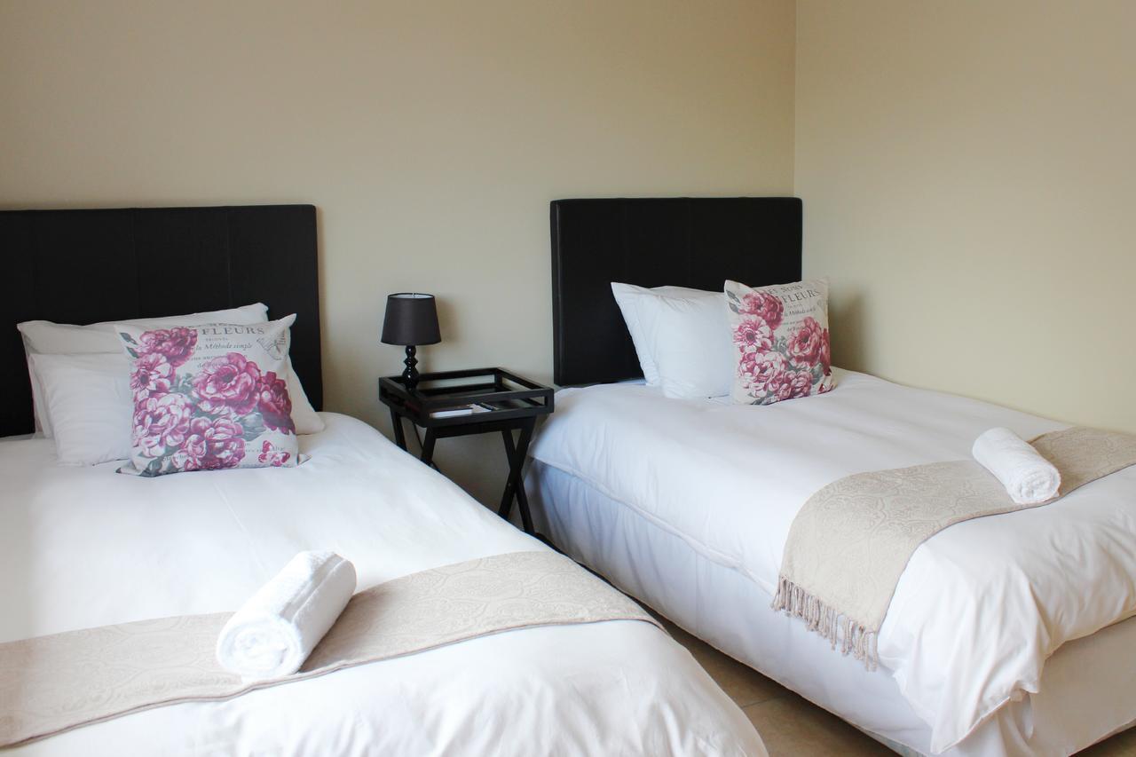 Smithland Guest Apartments Cape Town Bellville Exteriör bild